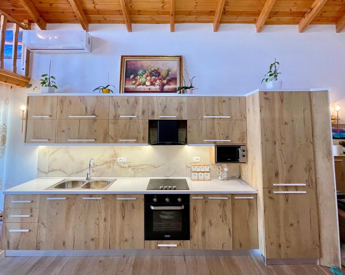 River Escape Villa - Private Beach, Scenic View & Bbq Τεπελένι Εξωτερικό φωτογραφία