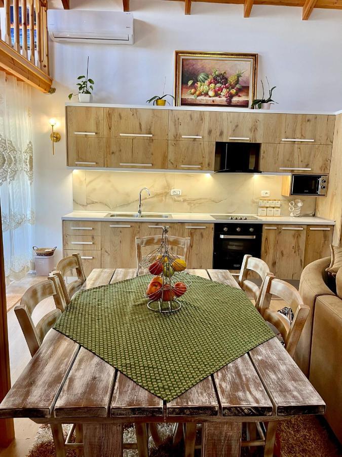 River Escape Villa - Private Beach, Scenic View & Bbq Τεπελένι Εξωτερικό φωτογραφία