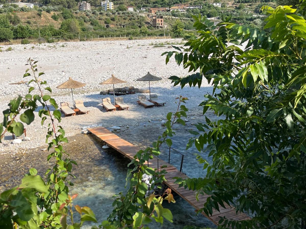 River Escape Villa - Private Beach, Scenic View & Bbq Τεπελένι Εξωτερικό φωτογραφία