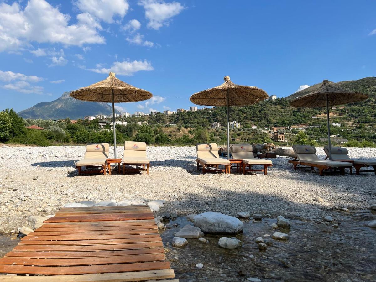 River Escape Villa - Private Beach, Scenic View & Bbq Τεπελένι Εξωτερικό φωτογραφία
